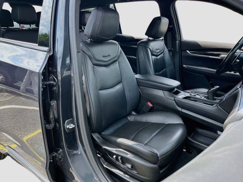 2023 Cadillac XT6 Sport - Photo 31