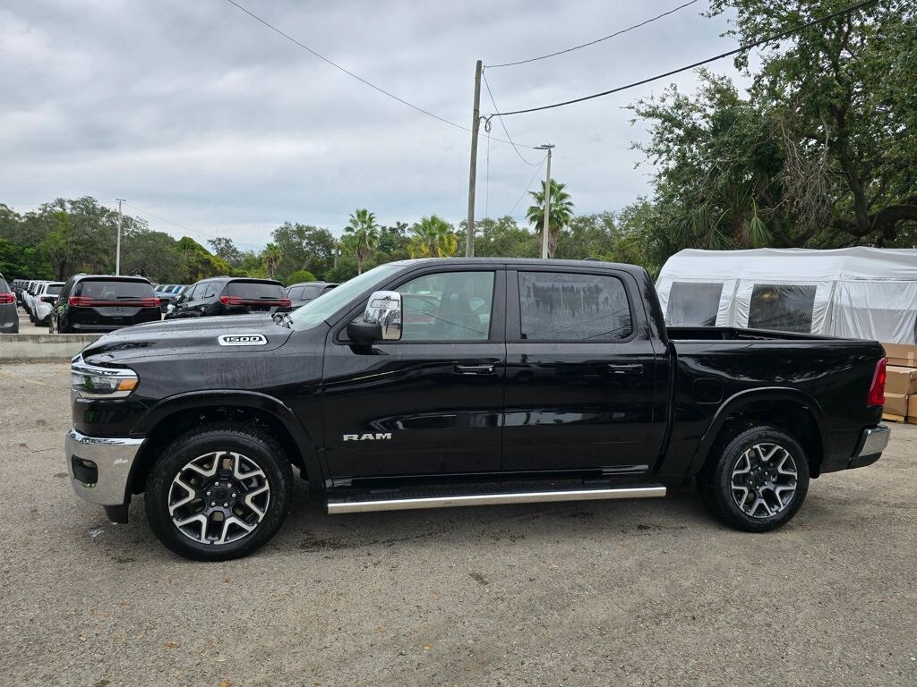 New 2026 Ram 1500 LARAMIE CREW CAB 4X4 5'7 BOX Pickup