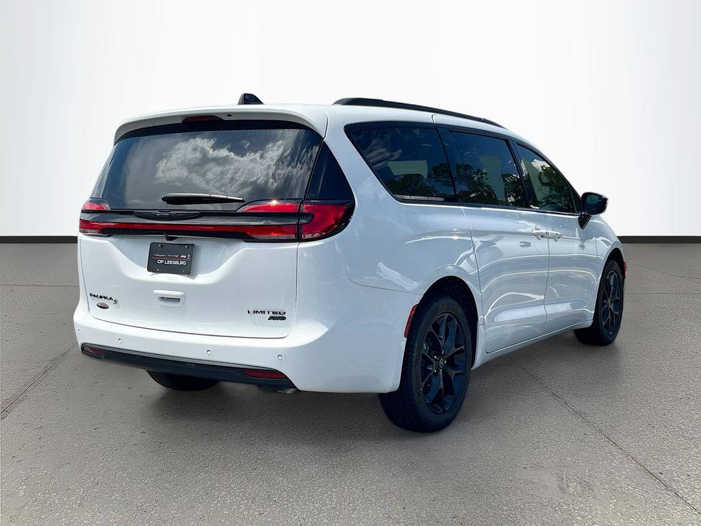 2026 Chrysler Pacifica Limited - Photo 7