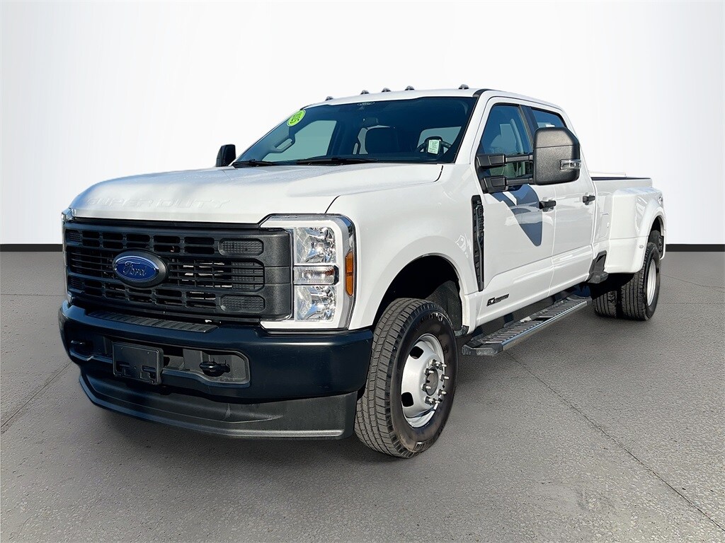 2025 Ford F-350 XL photo 3