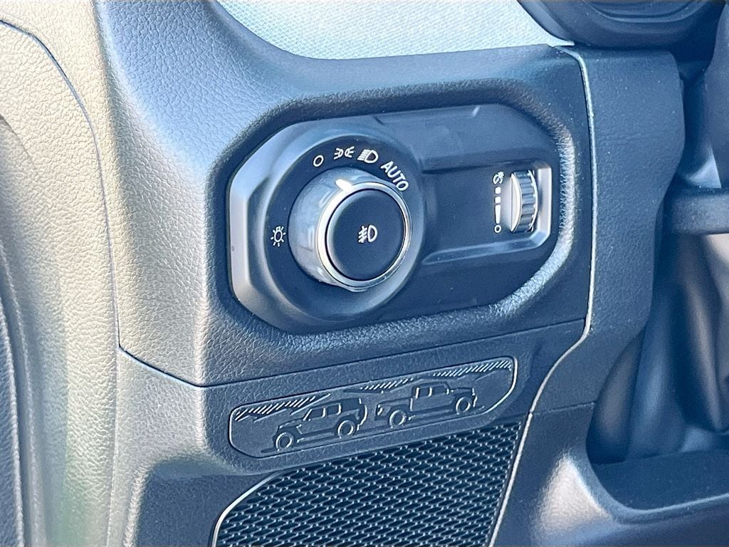 2026 Jeep Wrangler 4-Door Willys - Photo 10