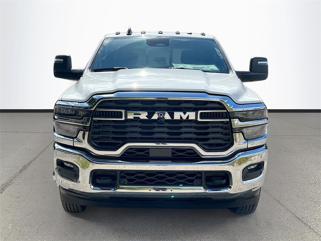 2026 Ram 3500 Tradesman photo 2