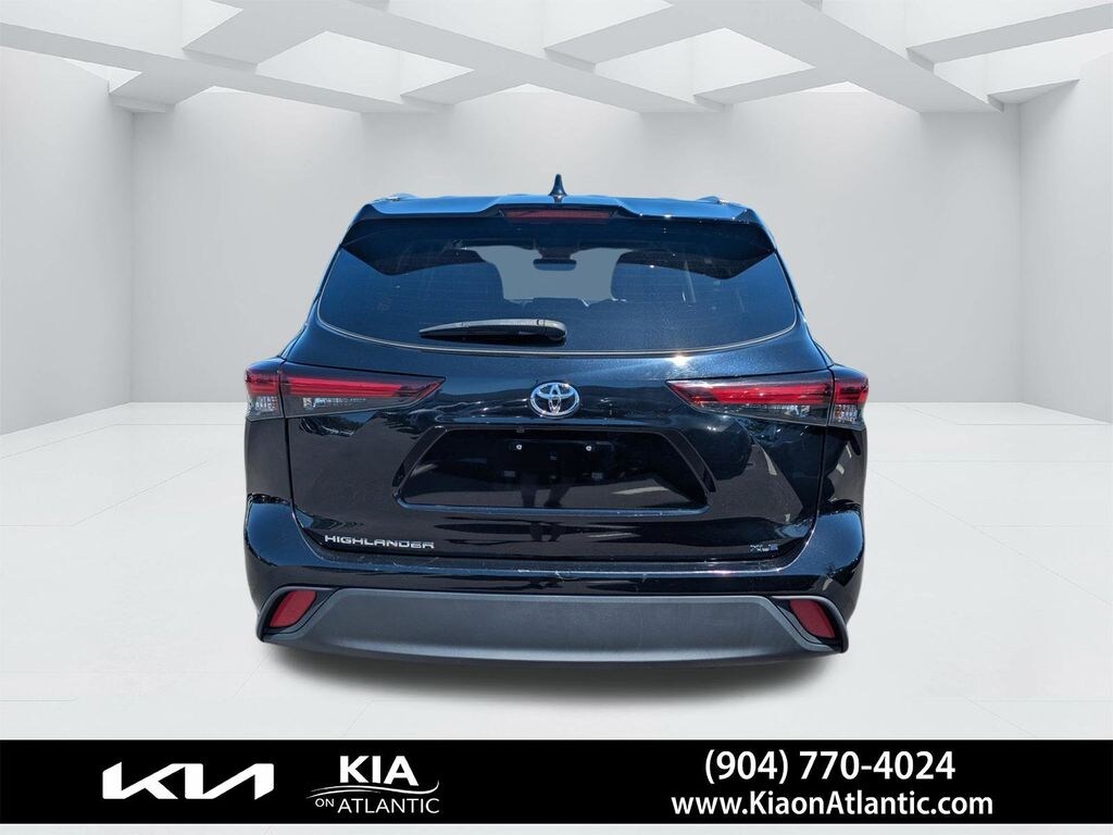 Used 2024 Toyota Highlander XLE SUV