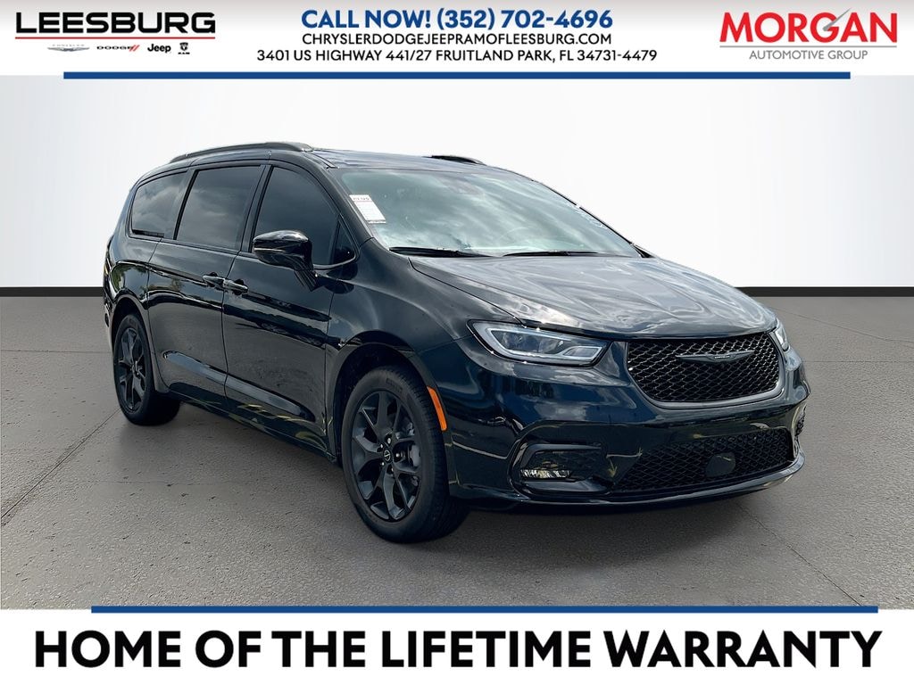 New 2026 Chrysler Pacifica LIMITED AWD Passenger Van