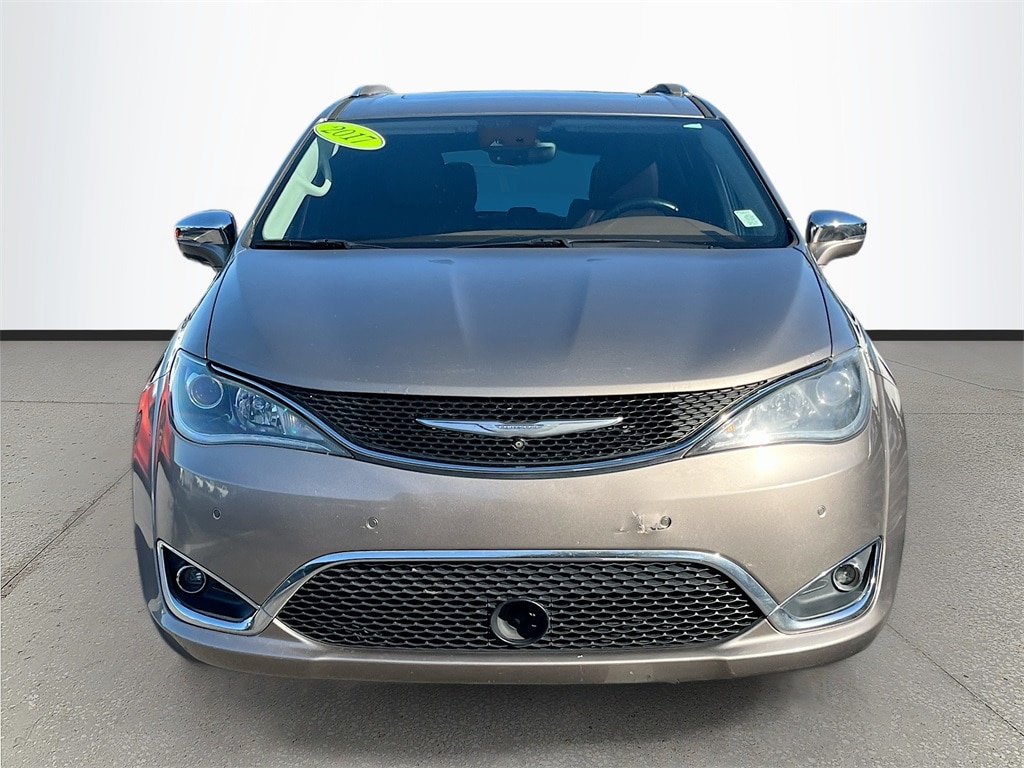 Used 2017 Chrysler Pacifica Limited with VIN 2C4RC1GG7HR730044 for sale in Fruitland Park, FL