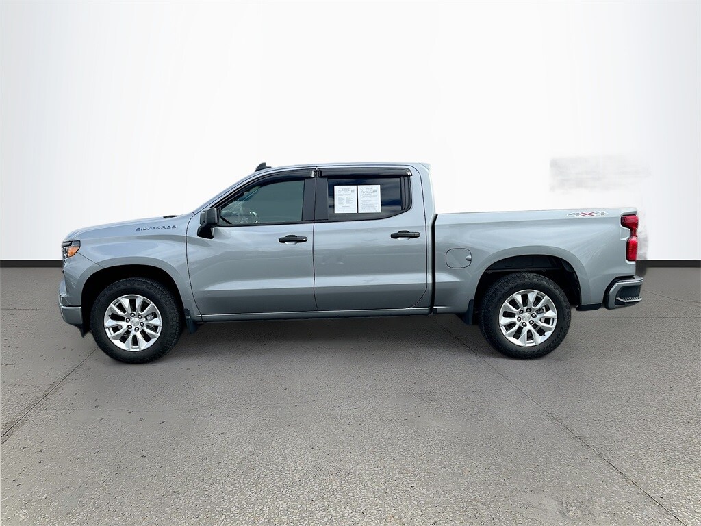 2024 Chevrolet Silverado 1500 Custom photo 4