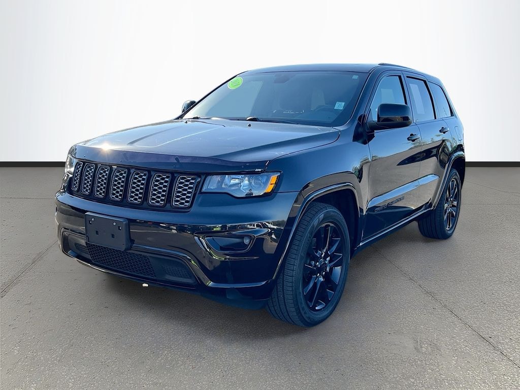 Used 2019 Jeep Grand Cherokee Laredo SUV