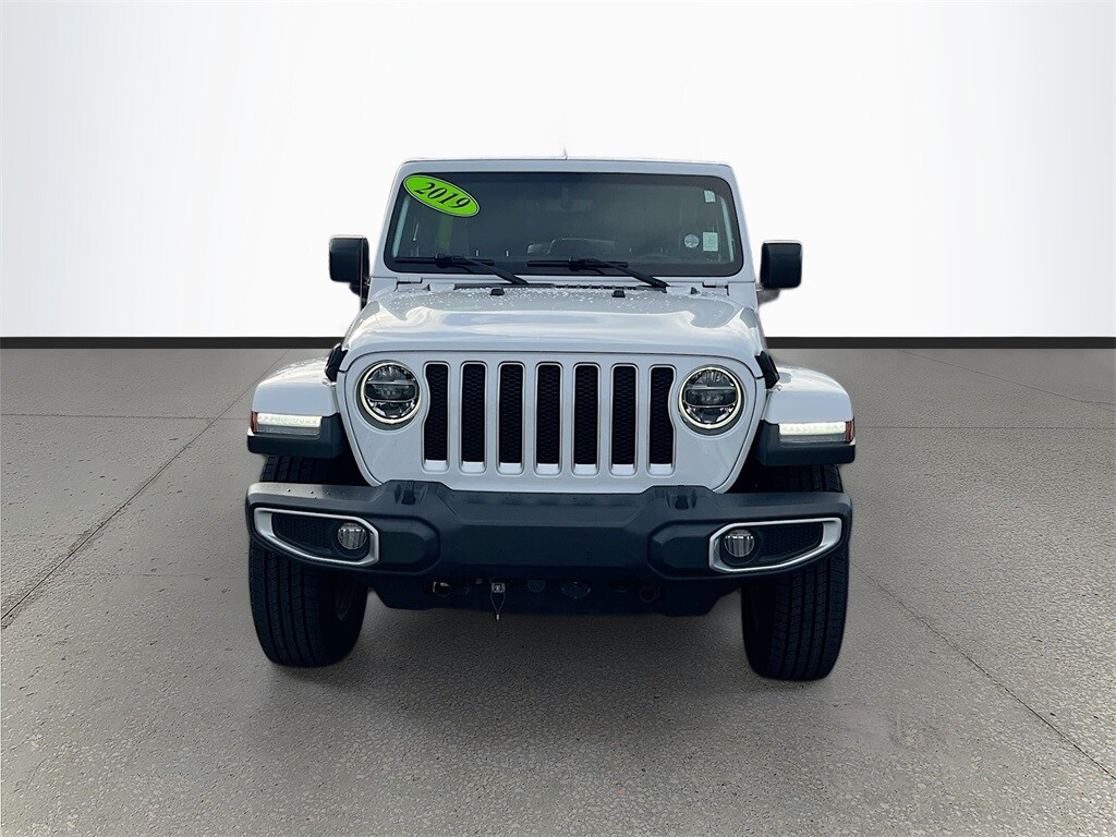 2019 Jeep Wrangler Unlimited Sahara photo 2