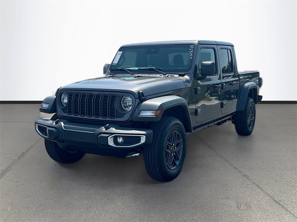 2025 Jeep Gladiator Sport S photo 3