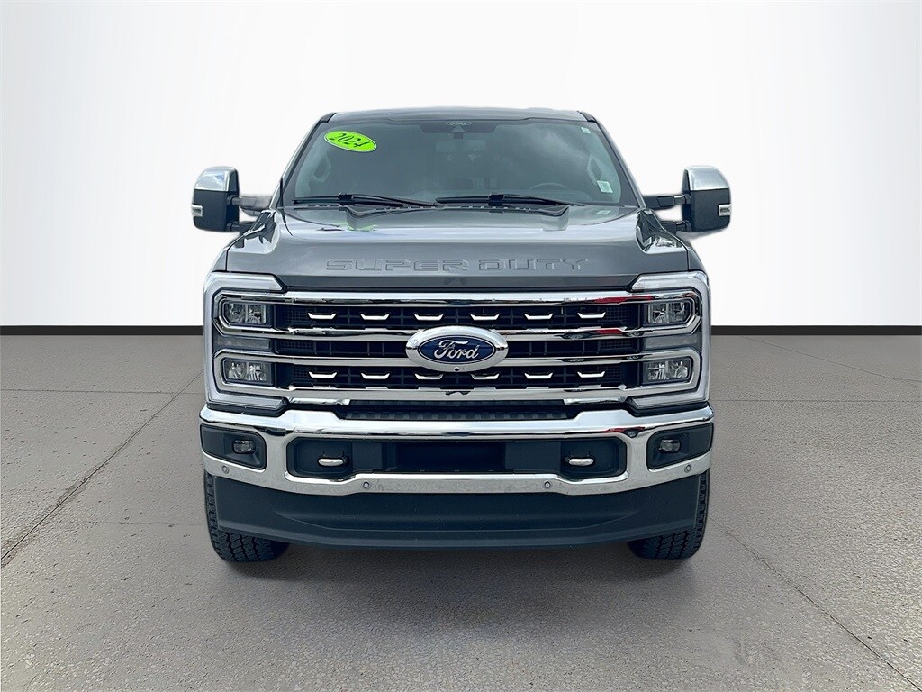 2024 Ford F-250 Lariat photo 2