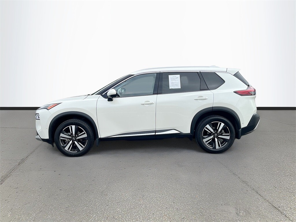 2023 Nissan Rogue Platinum photo 3