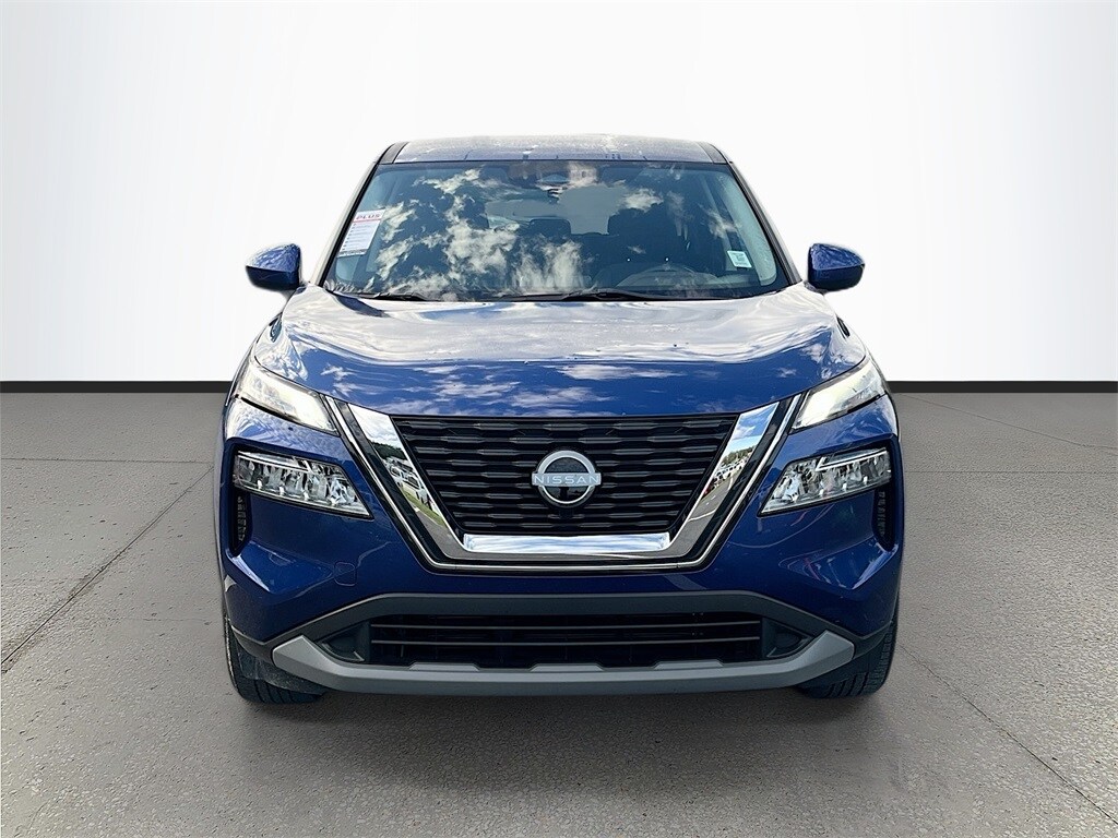 2023 Nissan Rogue SV photo 2