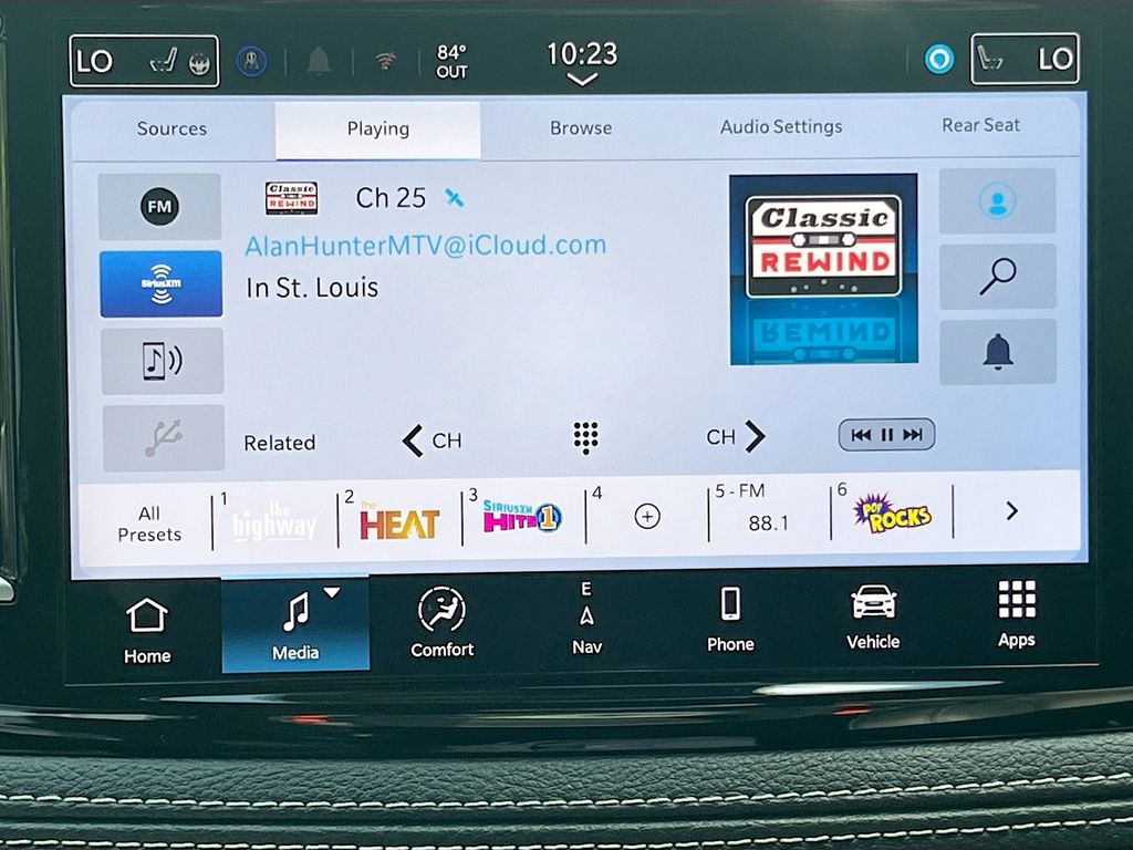 2026 Chrysler Pacifica Select - Photo 15