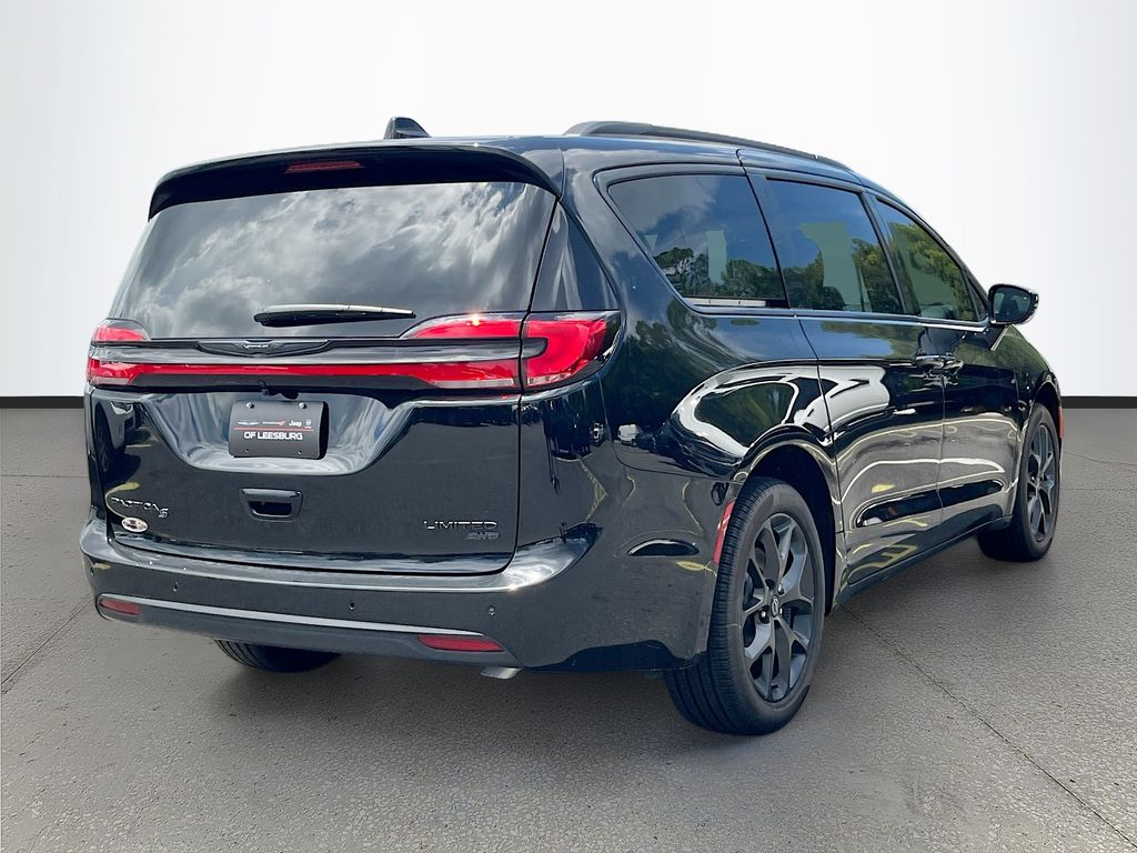 2026 Chrysler Pacifica Limited - Photo 7