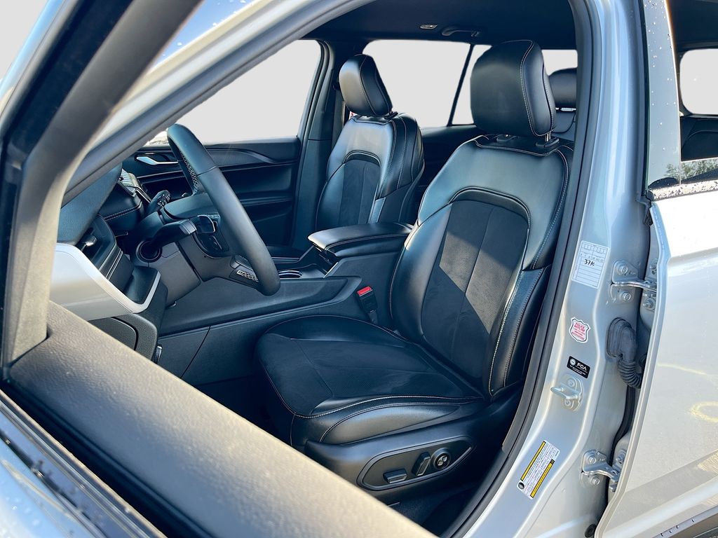 2023 Jeep Grand Cherokee Altitude - Photo 20