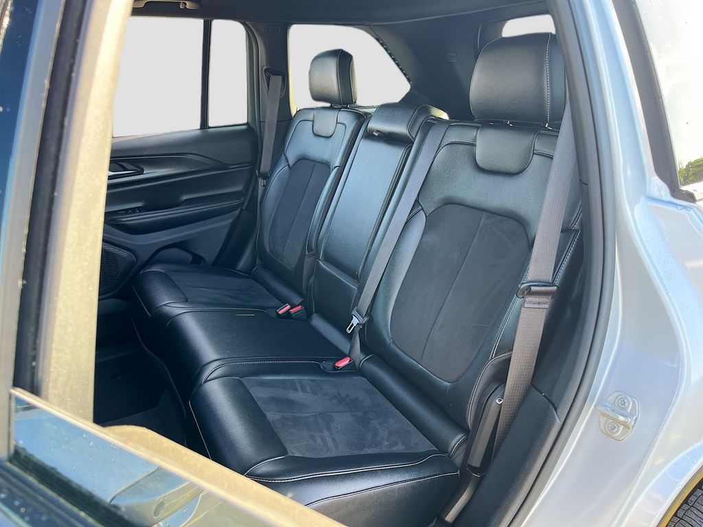 2023 Jeep Grand Cherokee Altitude - Photo 23