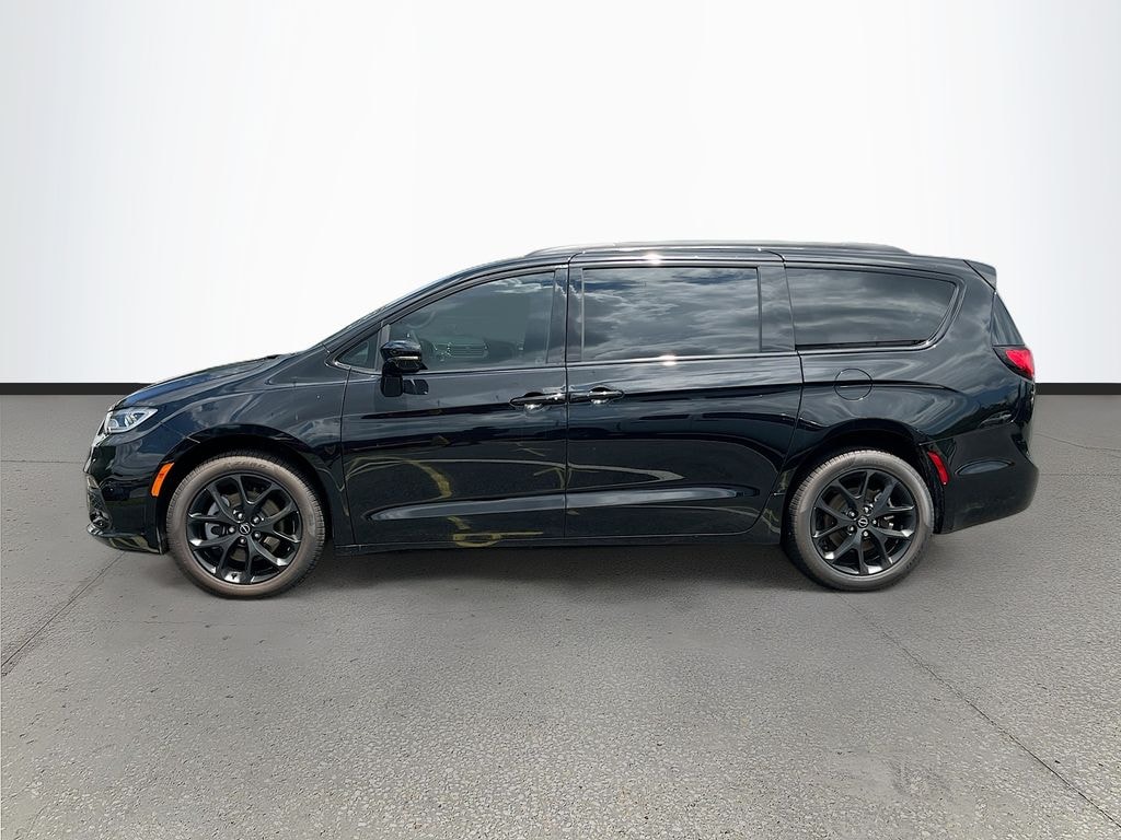 New 2026 Chrysler Pacifica LIMITED AWD Passenger Van