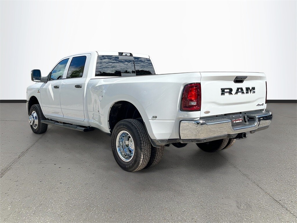 2026 Ram 3500 Tradesman photo 4