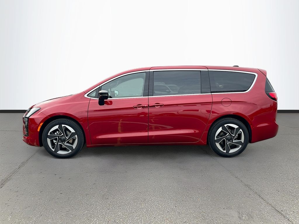 New 2027 Chrysler Pacifica LIMITED Passenger Van