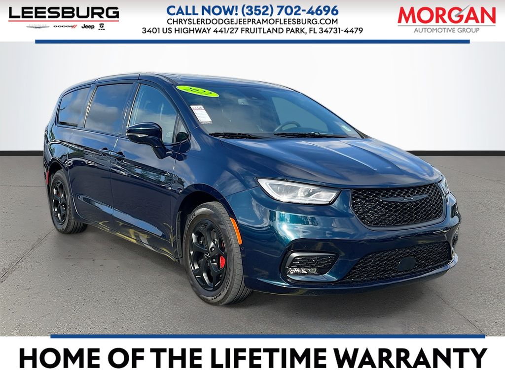 2022 Chrysler Pacifica Hybrid Limited Hybrid's photo