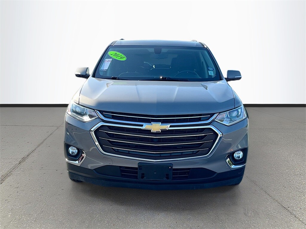 2019 Chevrolet Traverse Cloth 1LT photo 2