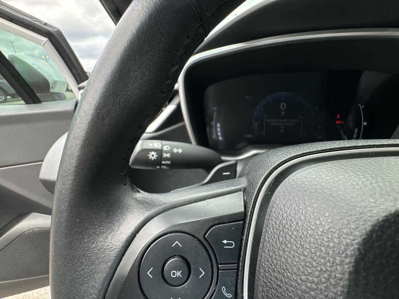 Thumbnail: 2023 Toyota Corolla - 28