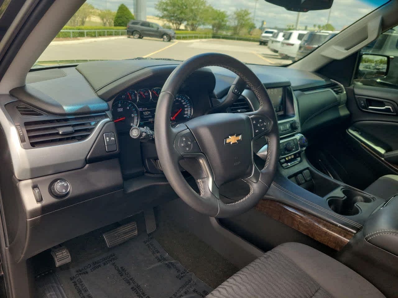 2016 Chevrolet Tahoe LS 18