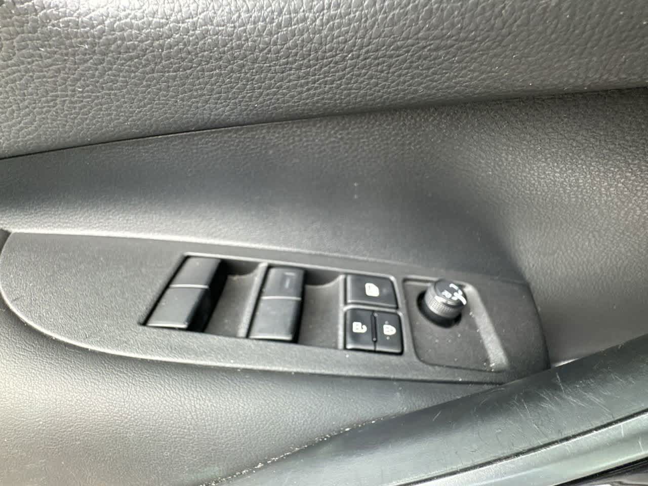 Thumbnail: 2023 Toyota Corolla - 14