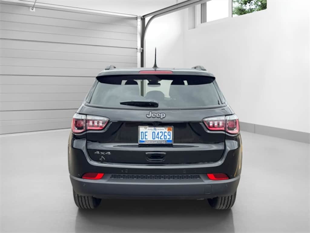 New 2026 Jeep Compass LIMITED ALTITUDE 4X4 Sport Utility