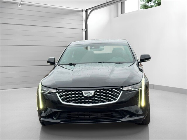 2023 Cadillac CT4 Luxury photo 2