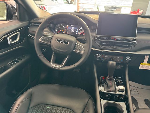 2026 Jeep Compass Trailhawk - Photo 16