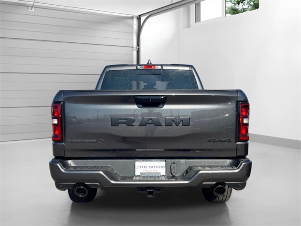 New 2026 Ram 1500 LARAMIE CREW CAB 4X4 5'7 BOX Pickup