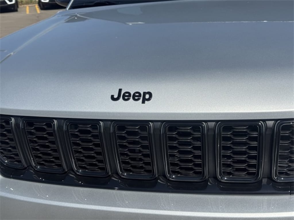 New 2025 Jeep Grand Cherokee ALTITUDE X 4X4 Sport Utility