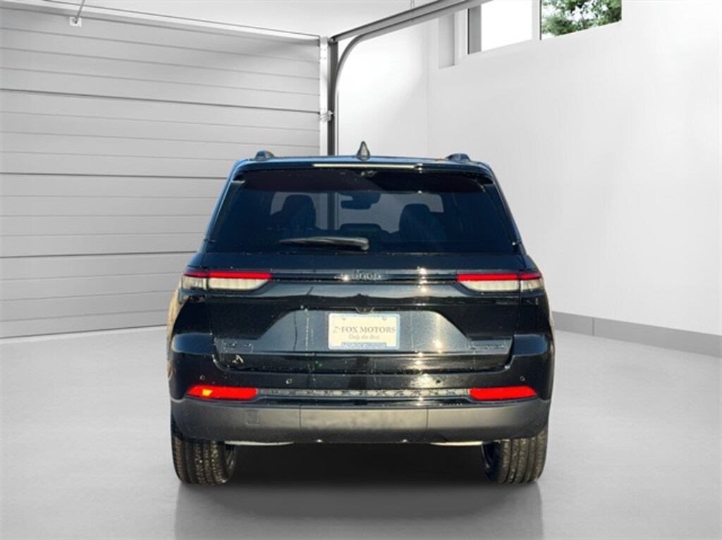 Used 2025 Jeep Grand Cherokee Limited SUV