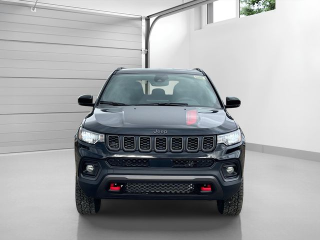 2026 Jeep Compass Trailhawk - Photo 2