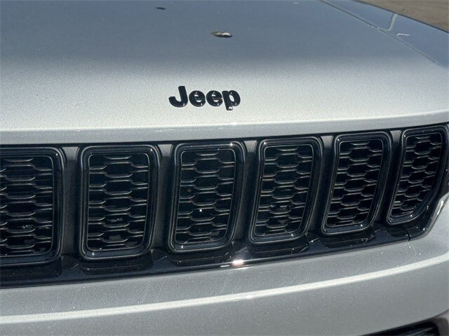 2025 Jeep Grand Cherokee Altitude X photo 4