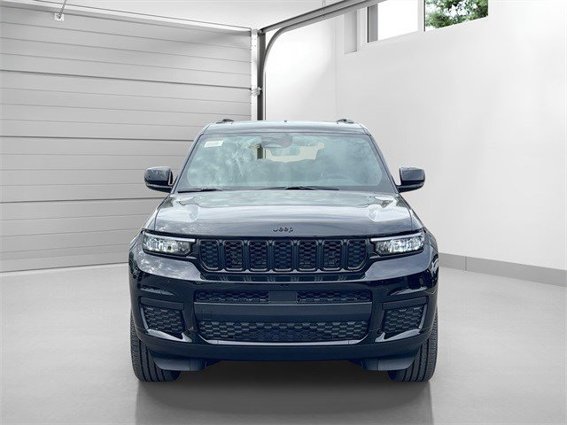Used 2025 Jeep Grand Cherokee L Altitude with VIN 1C4RJKAG3S8682727 for sale in Southfield, MI