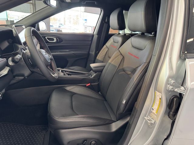 2026 Jeep Compass Trailhawk - Photo 14