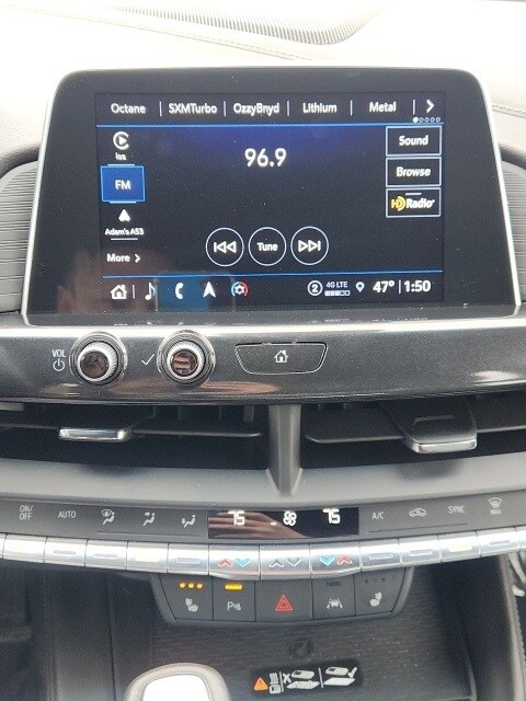 2023 Cadillac CT4 Luxury photo 3