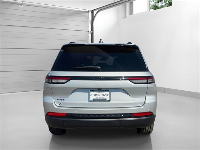 2025 Jeep Grand Cherokee Altitude X photo 3