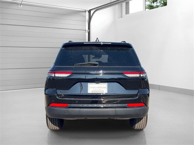 2025 Jeep Grand Cherokee Altitude X photo 3