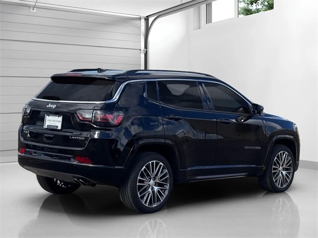 2022 Jeep Compass Limited photo 3