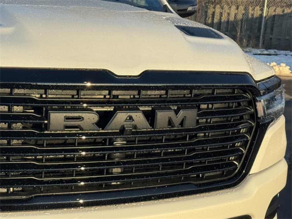 New 2026 Ram 1500 LARAMIE CREW CAB 4X4 5'7 BOX Pickup