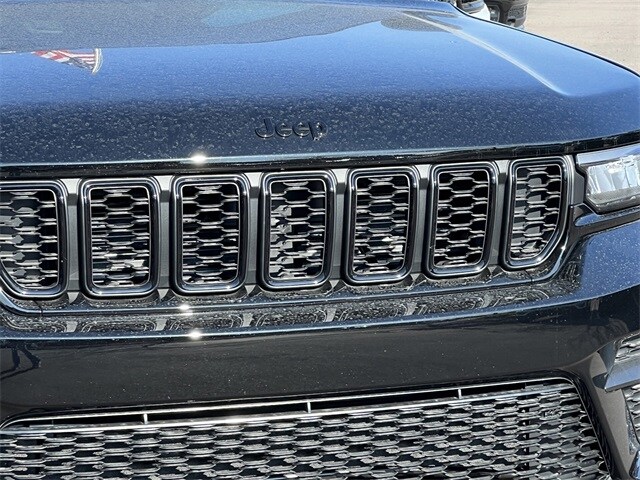 2025 Jeep Grand Cherokee Altitude X photo 4