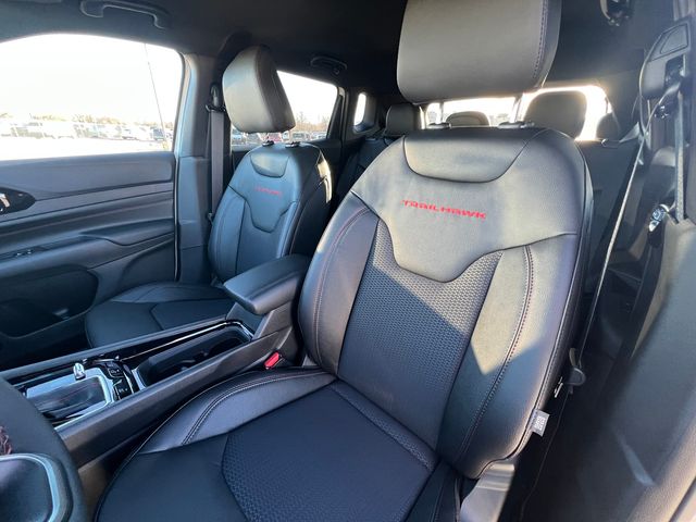 2026 Jeep Compass Trailhawk - Photo 16