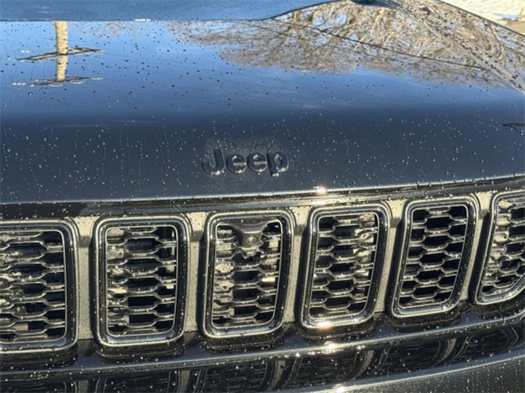 Used 2025 Jeep Grand Cherokee Limited SUV