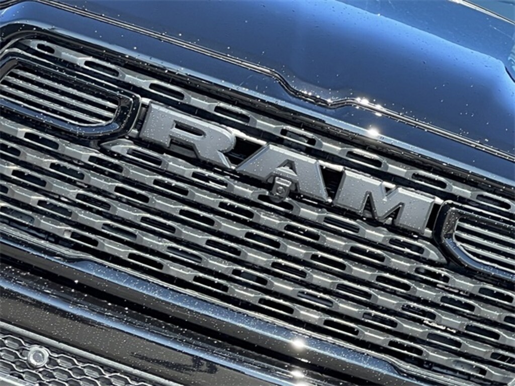 New 2025 Ram 1500 BIG HORN CREW CAB 4X4 5'7 BOX Pickup