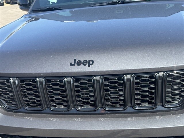 2025 Jeep Grand Cherokee Altitude X photo 4