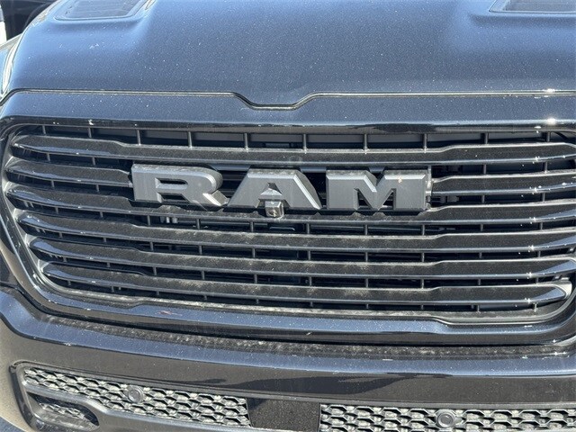 2026 Ram 1500 Laramie photo 4