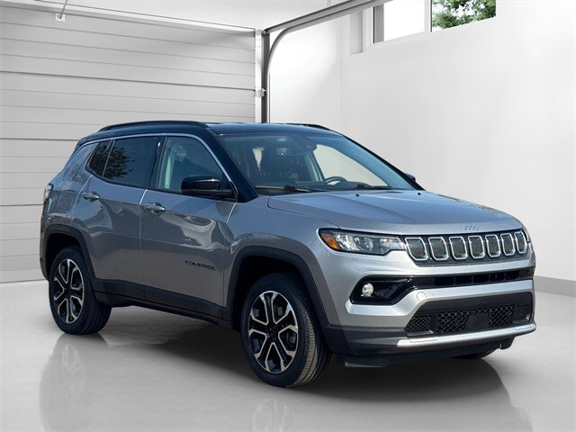 2022 Jeep Compass Limited photo 3